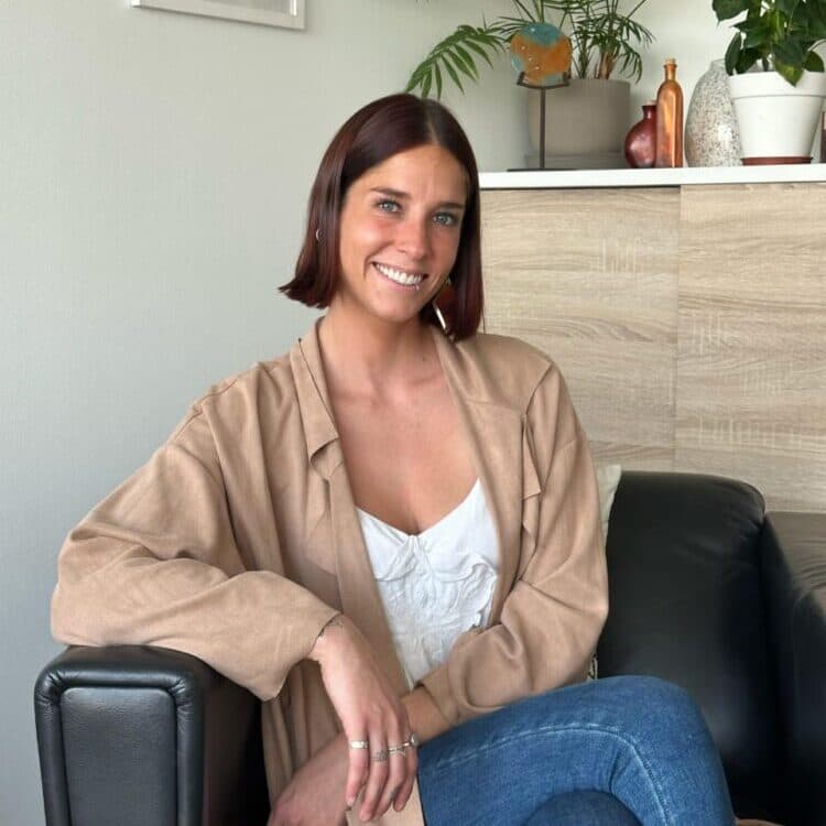 Daniela Mahave Cornejo - consulta 6